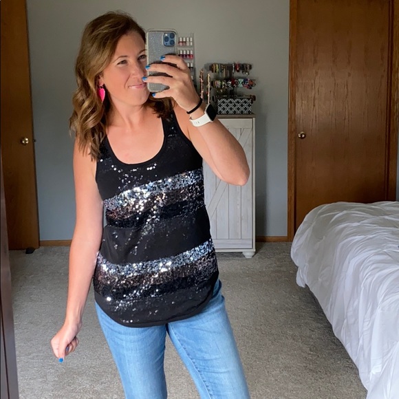 Express Sequin Front Tank - Picture 3 of 9